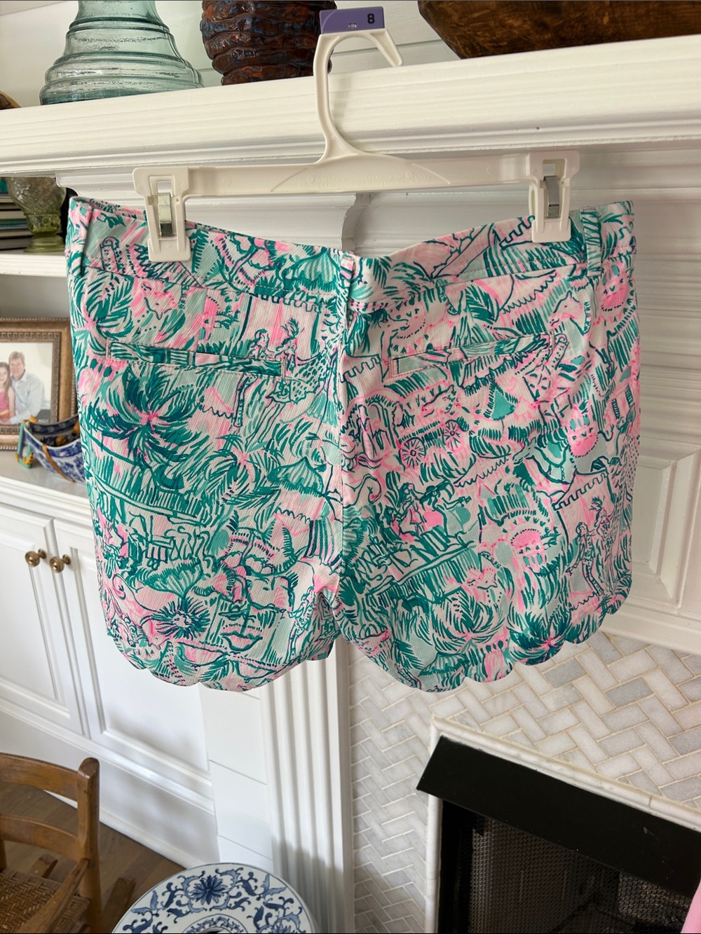 Lilly Pulitzer Buttercup Shorts Camelflage and Etta tee - Picture 5 of 8